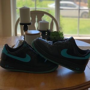 '07 Nike Air Force 1's Low Black/Chlorine Blue